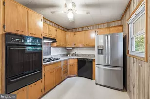 5607 Haddon Dr, Lanham, MD 20706 - Photo 17