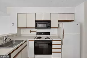 14118 Lauren Ln, Laurel, MD 20707 - Photo 3