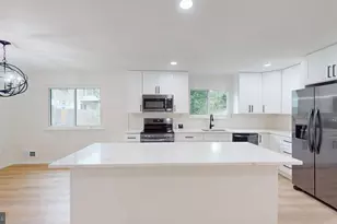 4519 Birchtree Ln, Temple Hills, MD 20748 - Photo 9