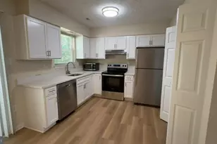 2431 W Rosecroft Village Cir, Oxon Hill, MD 20745 - Photo 3