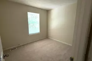 2431 W Rosecroft Village Cir, Oxon Hill, MD 20745 - Photo 11