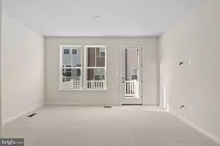 6045 Soho Wy, Hyattsville, MD 20782 - Photo 9