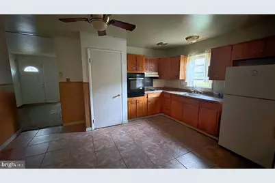 7215 Giddings Drive, Capitol Heights, MD 20743 - Photo 11