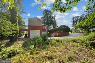 3502 Summit Dr, Temple Hills, MD 20748 - Photo 19
