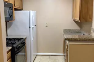 8941 Town Center Cir, Largo, MD 20774 - Photo 7