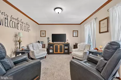 8805 Rosanne Court, Clinton, MD 20735 - Photo 9