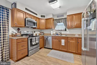 8805 Rosanne Court, Clinton, MD 20735 - Photo 17