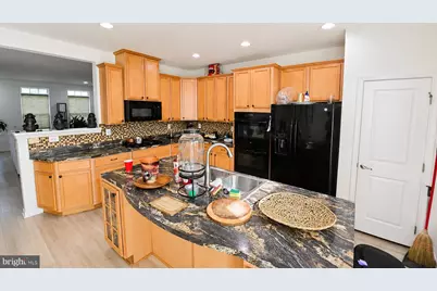 610 Chance Place, Capitol Heights, MD 20743 - Photo 9