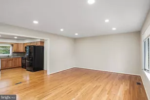 11201 Cedar Ln, Beltsville, MD 20705 - Photo 9