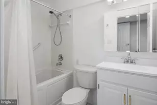 11201 Cedar Ln, Beltsville, MD 20705 - Photo 35