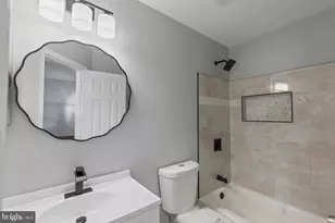 1673 Willowwood Ct, Hyattsville, MD 20785 - Photo 7