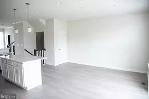 10334 Vista Meadow Way, Lanham, MD 20706 - Photo 3