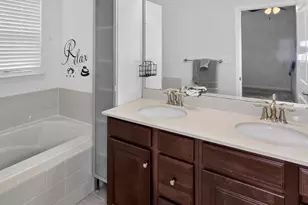 5363 S Center Dr, Greenbelt, MD 20770 - Photo 23