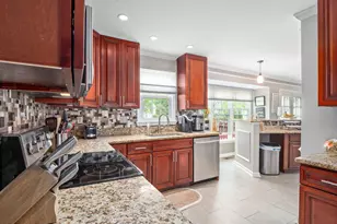 13908 Amberly Ct, Bowie, MD 20720 - Photo 9