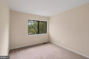 8131 Bird Ln, Greenbelt, MD 20770 - Photo 21