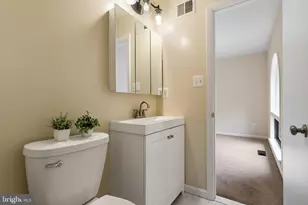 8131 Bird Ln, Greenbelt, MD 20770 - Photo 17