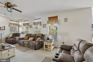 14701 Exbury Ln, Laurel, MD 20707 - Photo 15