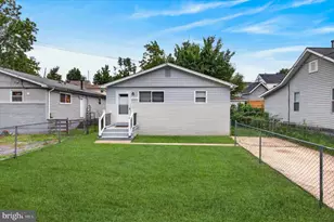 405 Birchleaf Ave, Capitol Heights, MD 20743 - Photo 3