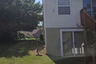 2104 Whispering Willow Ct, Temple Hills, MD 20748 - Photo 3