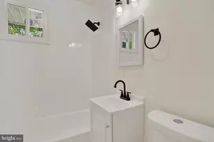 7706 Oxman Rd, Landover, MD 20785 - Photo 15