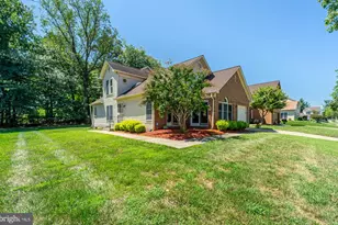 9217 Hobart St, Springdale, MD 20774 - Photo 3