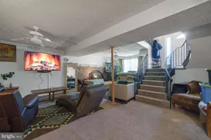 8916 Trubador Dr, Clinton, MD 20735 - Photo 17