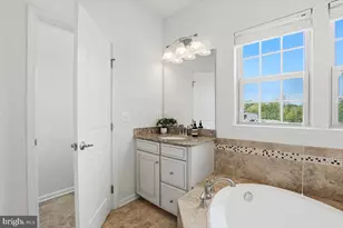 10102 Dorsey Ln, Lanham, MD 20706 - Photo 19