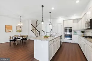 10102 Dorsey Ln, Lanham, MD 20706 - Photo 7
