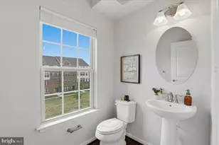 10102 Dorsey Ln, Lanham, MD 20706 - Photo 11