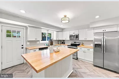 4206 Blacksnake Drive, Temple Hills, MD 20748 - Photo 11