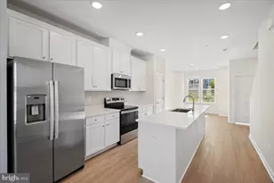 6074 Soho Wy, Hyattsville, MD 20782 - Photo 7