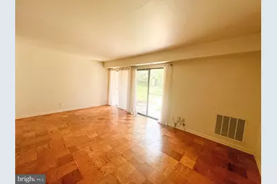 6008 Westchester Park Drive #T2, College Park, MD 20740 - Photo 7
