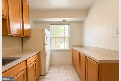 6008 Westchester Park Drive #T2, College Park, MD 20740 - Photo 3