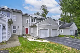 4757 Summertime Dr, Oxon Hill, MD 20745 - Photo 1