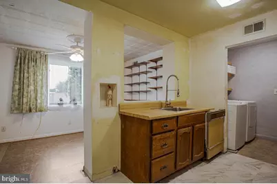 8104 Riggs Road, Hyattsville, MD 20783 - Photo 19