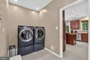 8100 Hollow Tree Ln, Upper Marlboro, MD 20772 - Photo 21