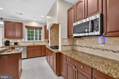 8100 Hollow Tree Lane, Upper Marlboro, MD 20772 - Photo 19