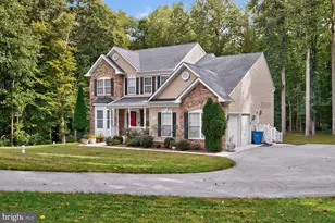 8100 Hollow Tree Ln, Upper Marlboro, MD 20772 - Photo 3