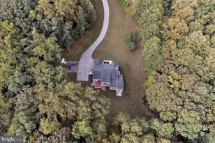 8100 Hollow Tree Ln, Upper Marlboro, MD 20772 - Photo 5