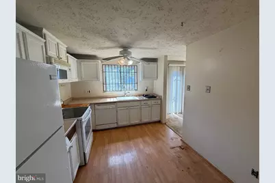 6205 Plum Way, Clinton, MD 20735 - Photo 5