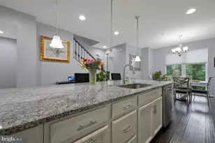 518 Harborview Dr, Oxon Hill, MD 20745 - Photo 9