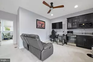 518 Harborview Dr, Oxon Hill, MD 20745 - Photo 27