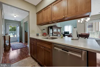 4905 Marlborough Grove, Upper Marlboro, MD 20772 - Photo 7