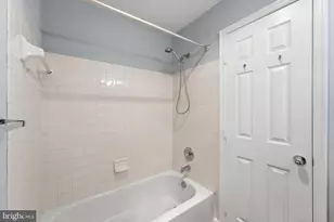 9601 Lake Pointe Ct, Upper Marlboro, MD 20774 - Photo 23