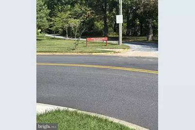 8042 Lakecrest Drive, Greenbelt, MD 20770 - Photo 25