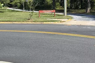 8042 Lakecrest Dr, Greenbelt, MD 20770 - Photo 25