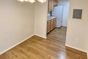 8042 Lakecrest Dr, Greenbelt, MD 20770 - Photo 7