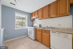 1731 Village Green Dr, Hyattsville, MD 20785 - Photo 11