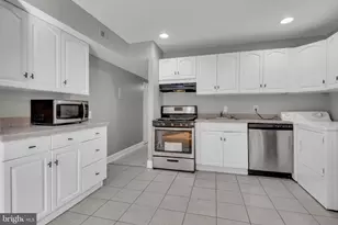 8463 Greenbelt Rd, Greenbelt, MD 20770 - Photo 9