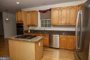 5803 Lawton Ct, Lanham, MD 20706 - Photo 11